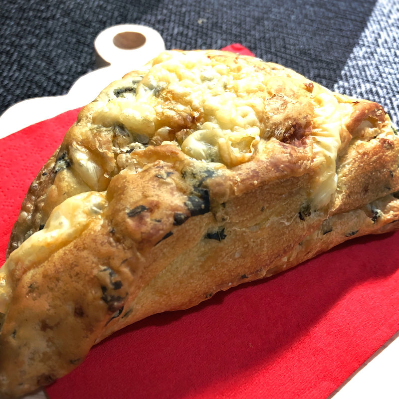 ほうれん草ゴーダチーズ(小麦の郷)