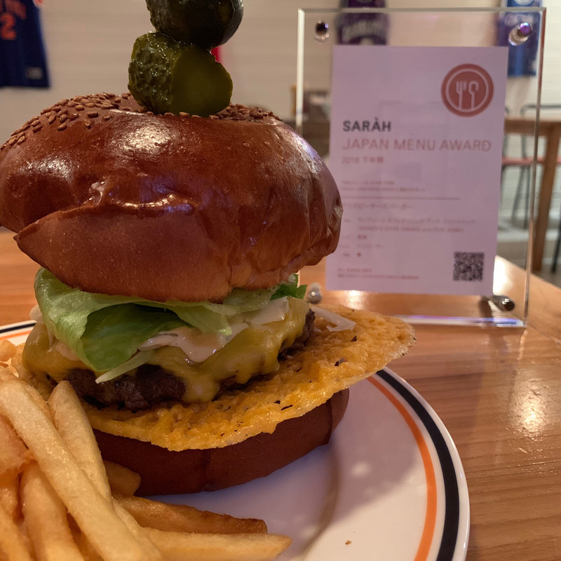 クリスピーチーズバーガー(サンディーズ カフェダイニング アンド ファンジャンク （SANDY'S CAFE DINING and FUN JUNK）)