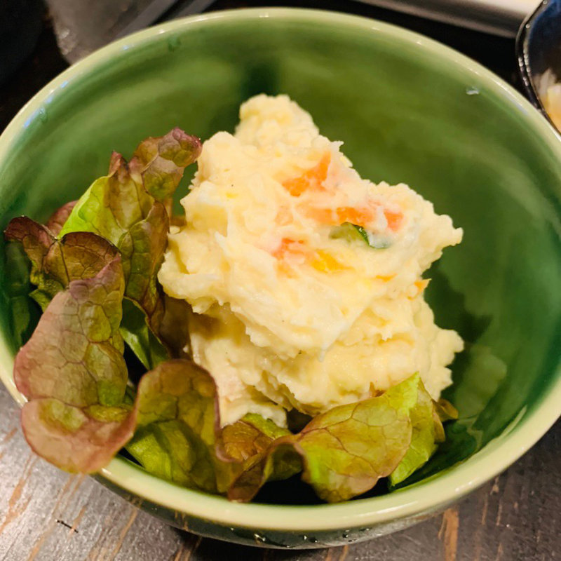 ポテトサラダ(ゴールデンもつ )