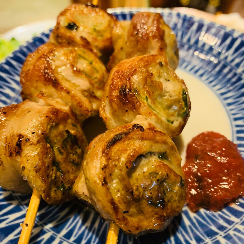 豚しそ巻(もつ焼き 煮込み 楓)