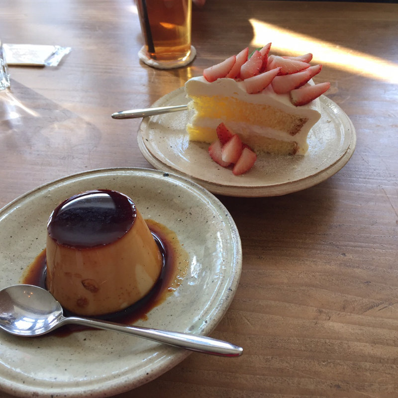 プリン  苺ショートケーキ(パーラートチギ)