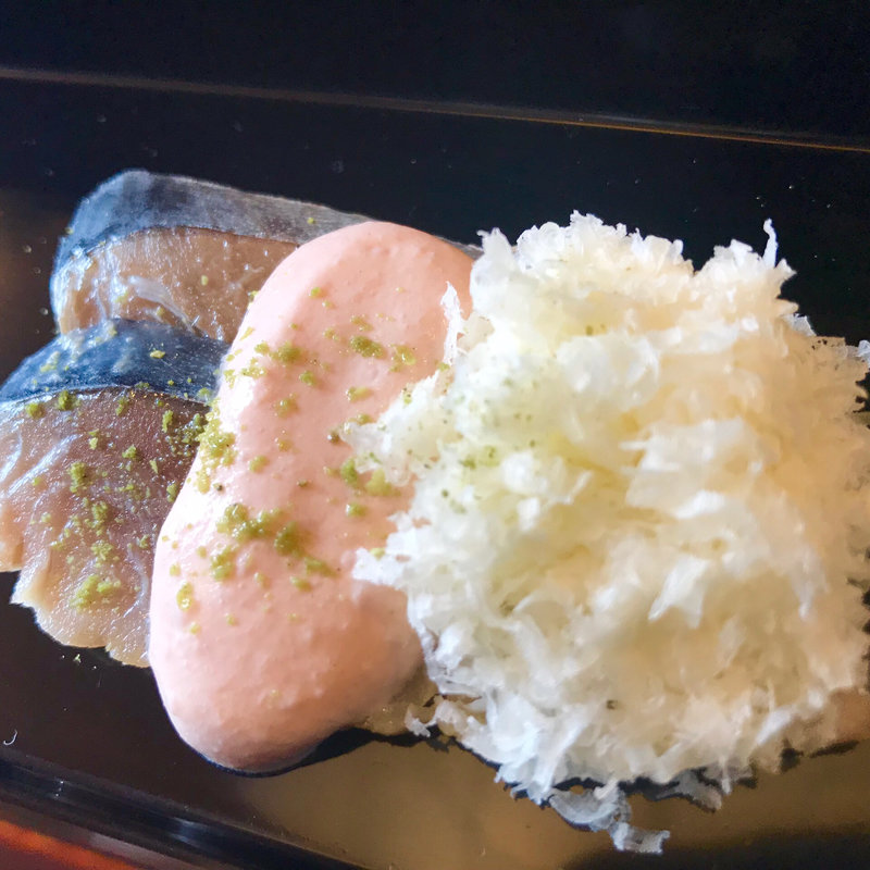 鯖の熟鮓（なれずし）(徳山鮓 （とくやまずし）)