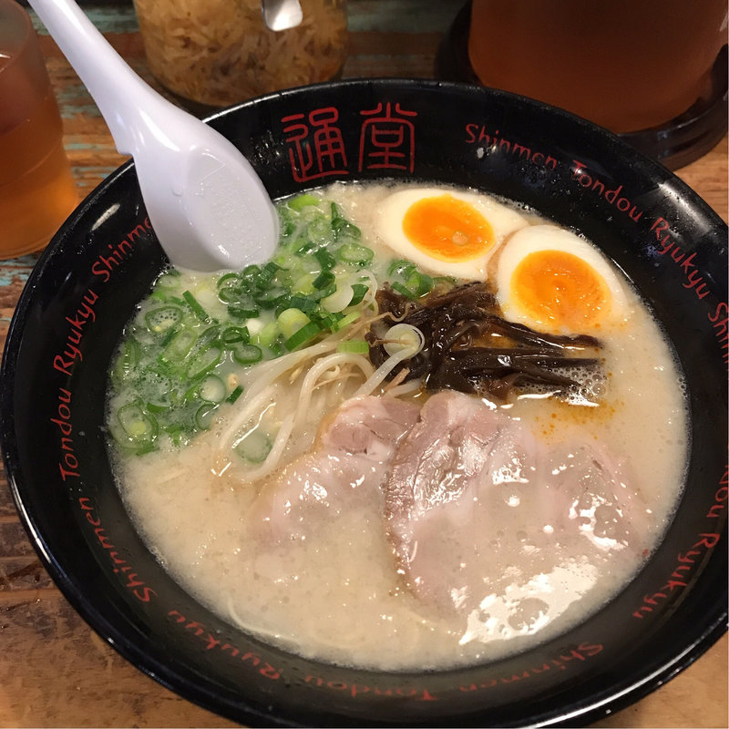 おとこ味 煮卵付き(琉球新麺 通堂 小禄本店)