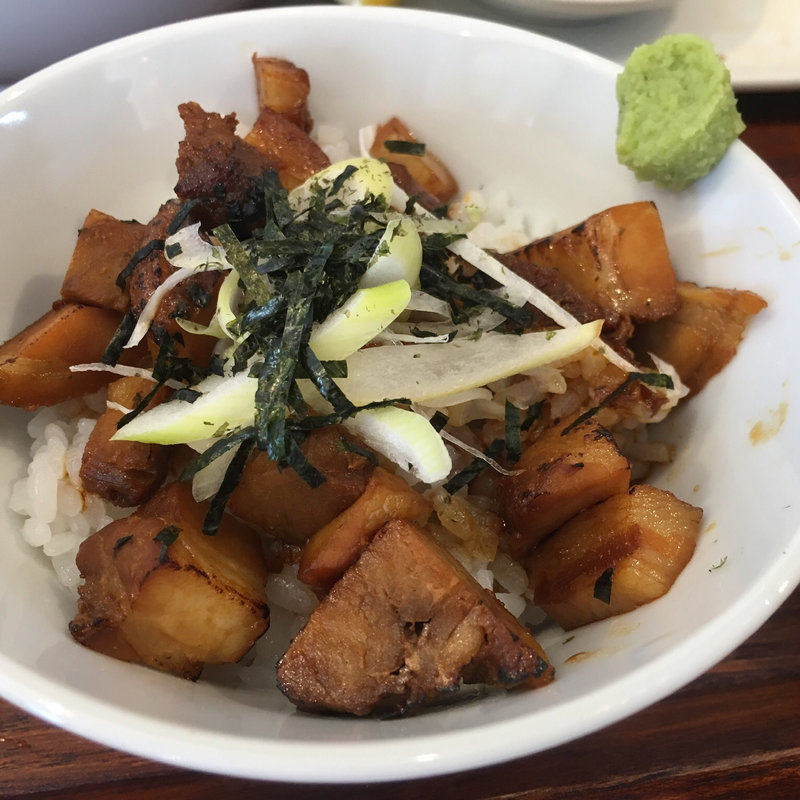 チャーシューまぶし丼 小(ラーメン歩く花)