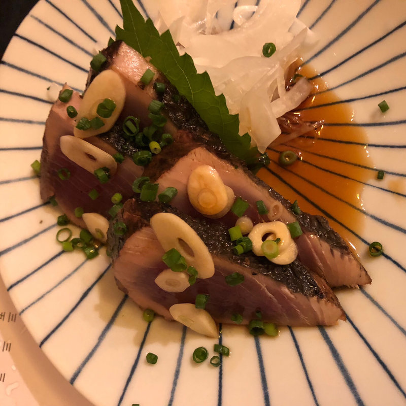 鰹タタキ(熊鰹 （クマガツオ）)