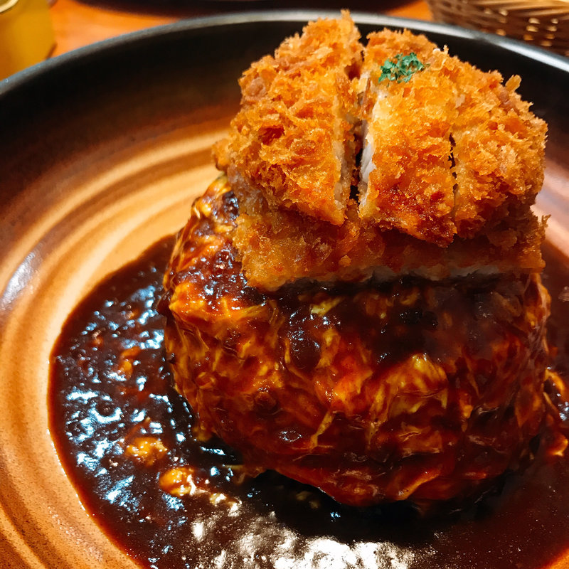 カツカレーオムライス(十六穀米オムライス＆ドリア専門店 おむらいす亭 福岡イオン大野城店)