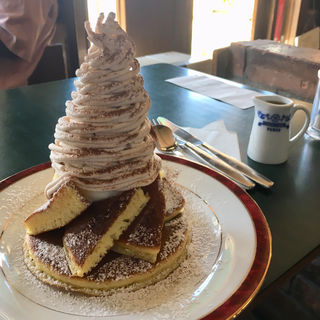 マロンクリームシャンティホットケーキ(三愛)