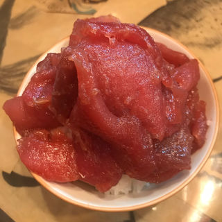 マグロ漬け丼(似星 （ニボシ）)