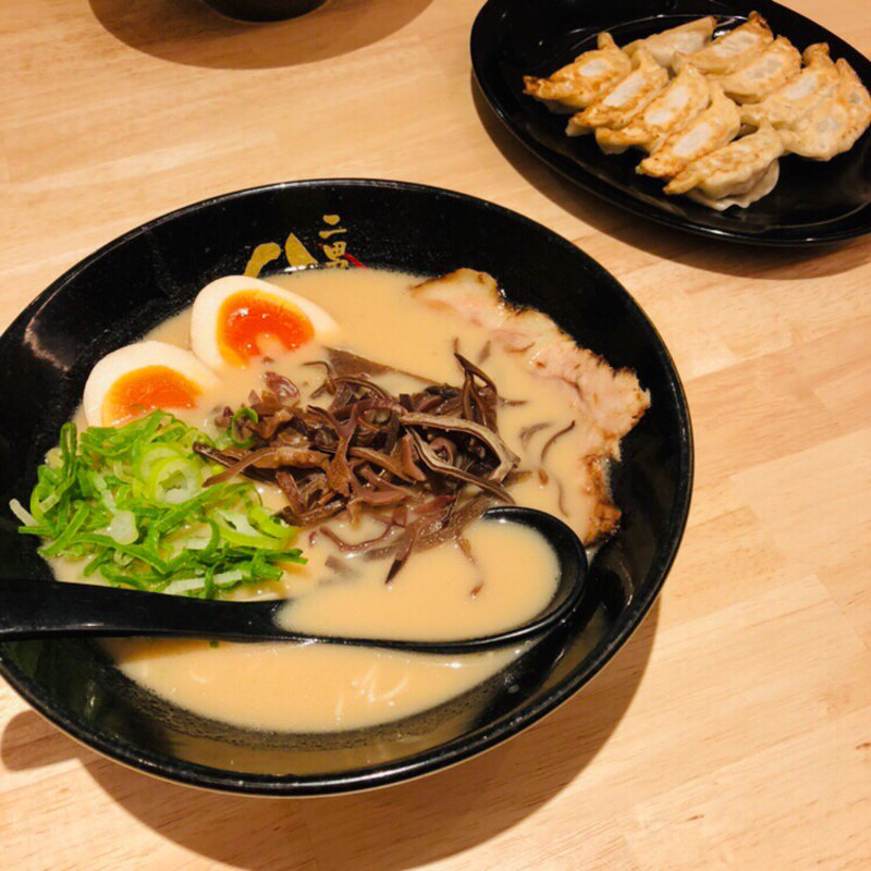 らーめん ＋ 餃子(らーめん二男坊 博多デイトス店)
