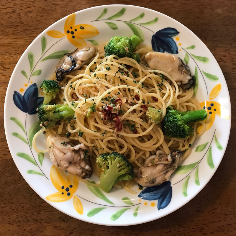 厚岸産牡蠣とブロッコリーのペペロンチーノ(ソルトペッパー)