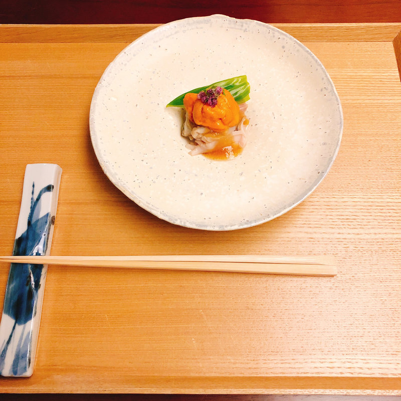 雲丹と毛蟹のだしジュレかけ(青山 仁)