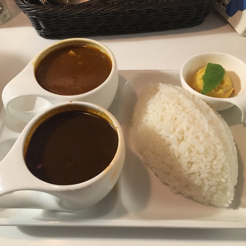 平日ランチプレート ダブルカレー(カレーハウスムンバイ松戸店)
