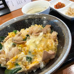 本日の定食 (丼)(牛もつ 虎鉄)