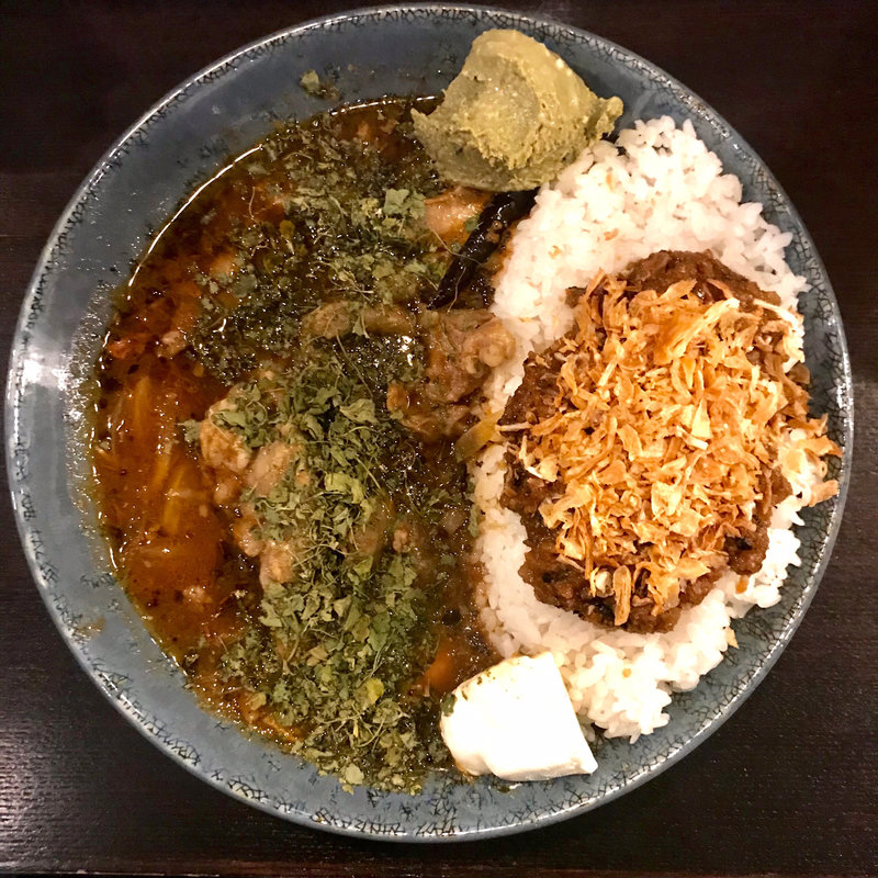 あいがけ +牛すじ +クリームチーズ・パテ(カレーノトリコ )