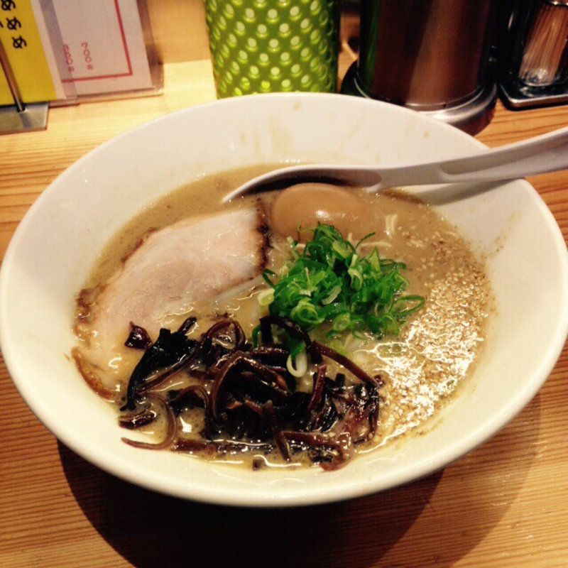 トンコツラーメン（細麺）並(RAMEN 圭一屋 本店)