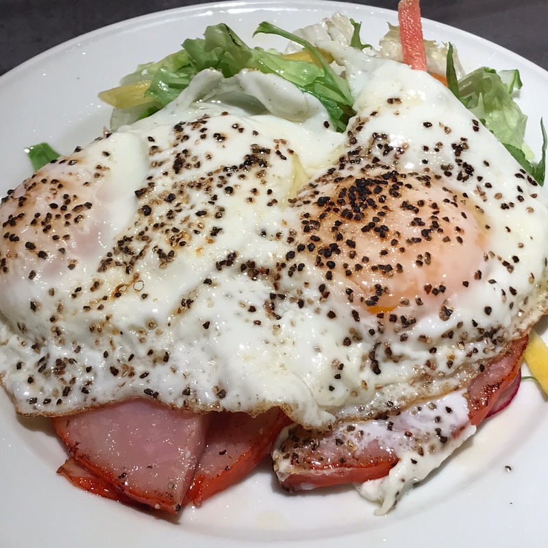 ハムエッグ(気まぐれキッチン石橋)