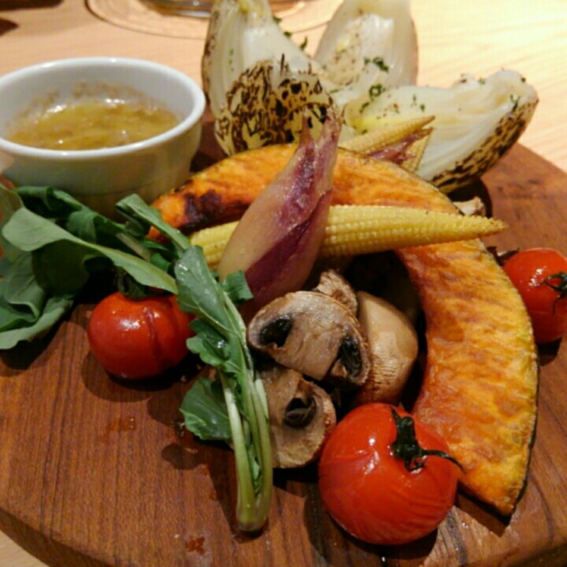 淡路島産丸ごと玉ねぎと焼き野菜バーニャカウダー(KOKORO29)