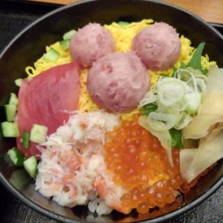 鮪と蟹といくらのチラシ丼(S.S.コロンビア・ダイニングルーム)