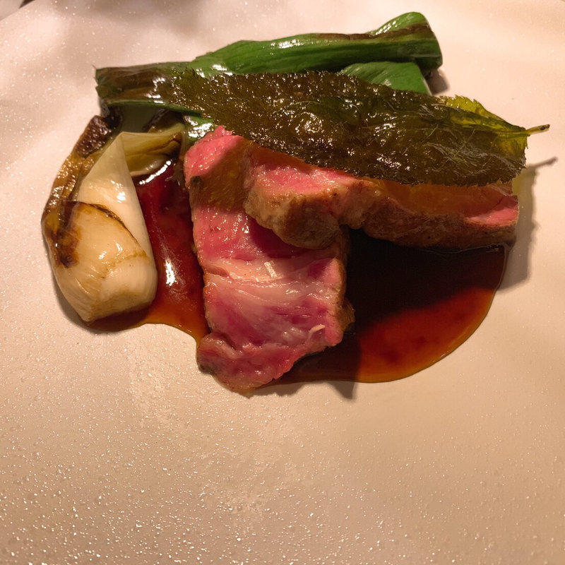 やんばる島豚 葉玉葱 桜(La Maison Kioi 赤坂プリンス クラシックハウス 東京ガーデンテラス紀尾井町)