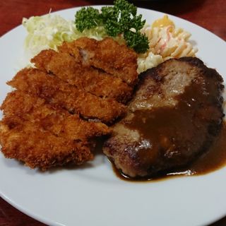 ロースカツ＆ハンバーグ定食(お食事処 三好弥)