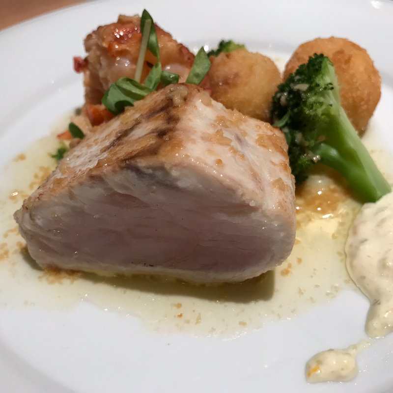 オマール海老とマグロのグリル 1周年記念メニュー(Bistro sifflet)