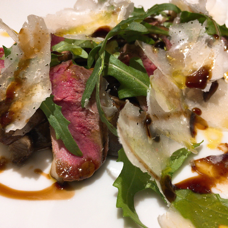 石垣島 山鳩とキノコの温製サラダ(オステリア・アウストロ （Osteria Austro）)