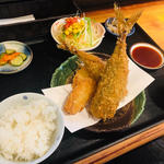 アジの梅しそフライとオニオンフライ定食(AKARI DINING （アカリダイニング）)