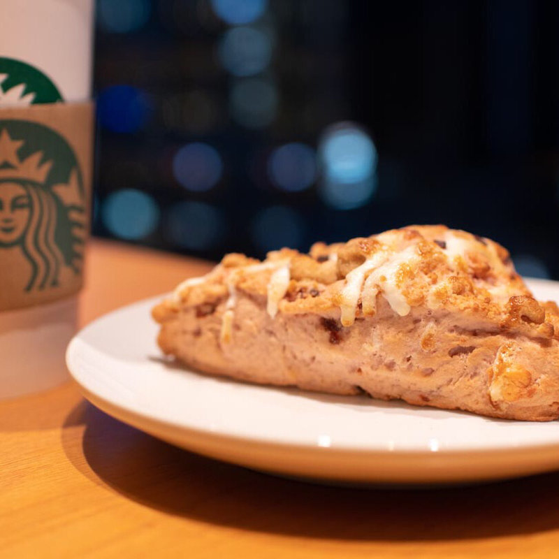 アメリカンスコーン ストロベリーチーズケーキ(スターバックスコーヒー ピオレ姫路4階店)