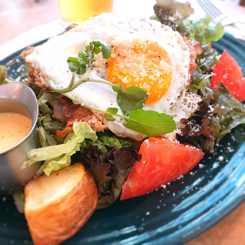 グリルチキンシーザーサラダ(RH CAFE MINATOMIRAI)