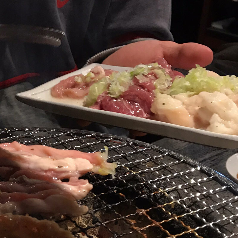 牛ホルモン3種盛り(炭火焼肉 吉祥寺ホルモン 十兵衛)