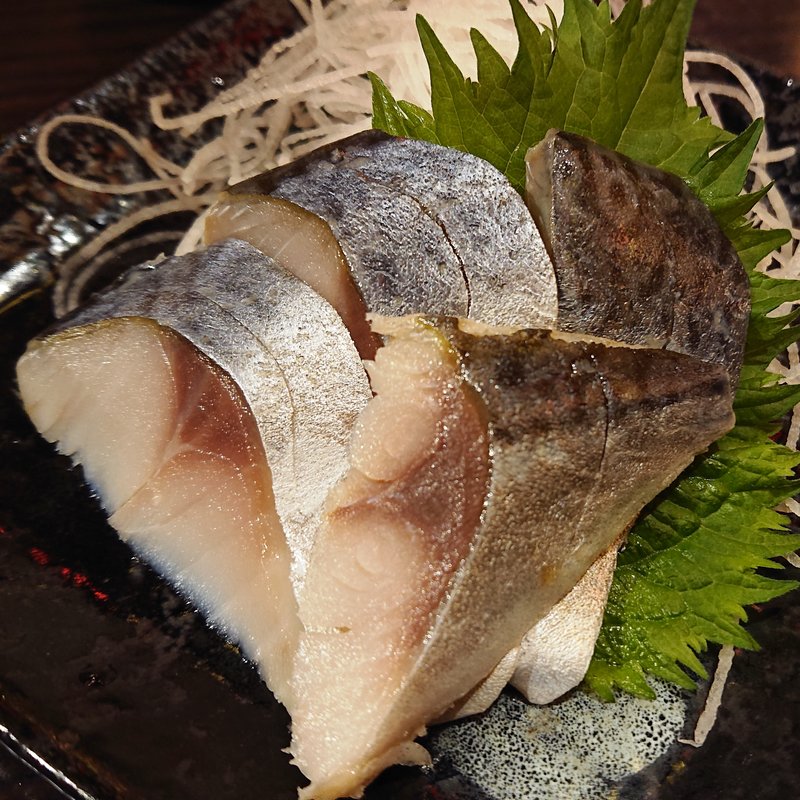 〆さば刺身(鶴見酒場)