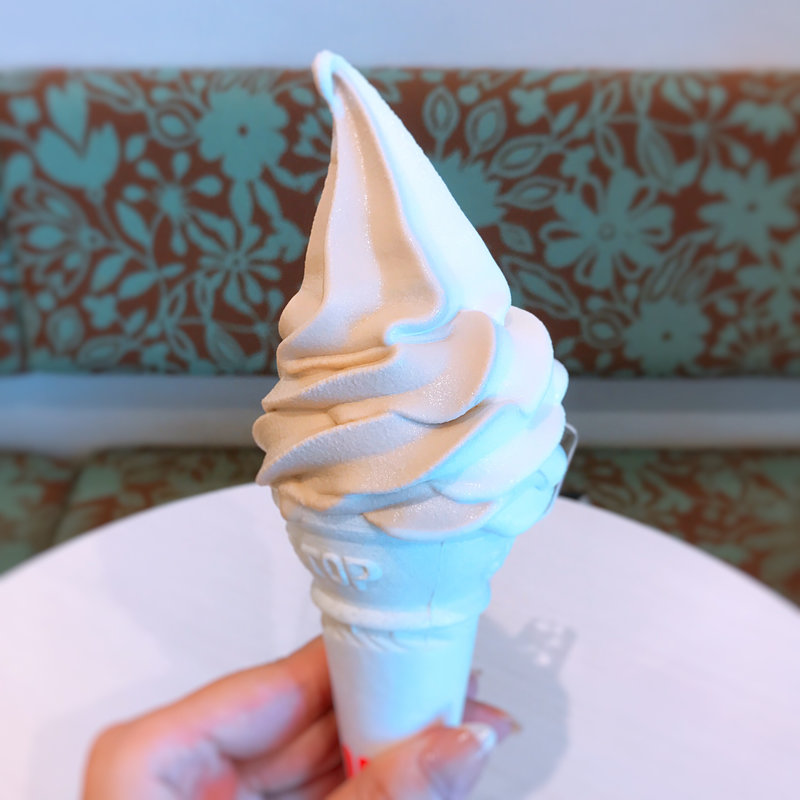 ソフトアイスクリーム コーヒーミックス 海の塩コーン(東毛酪農63℃ コクーンシティ店)