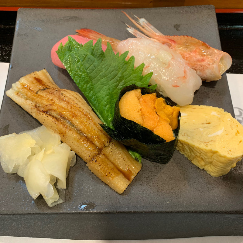 特鮮寿司街道(仁王寿司 （におうずし）)