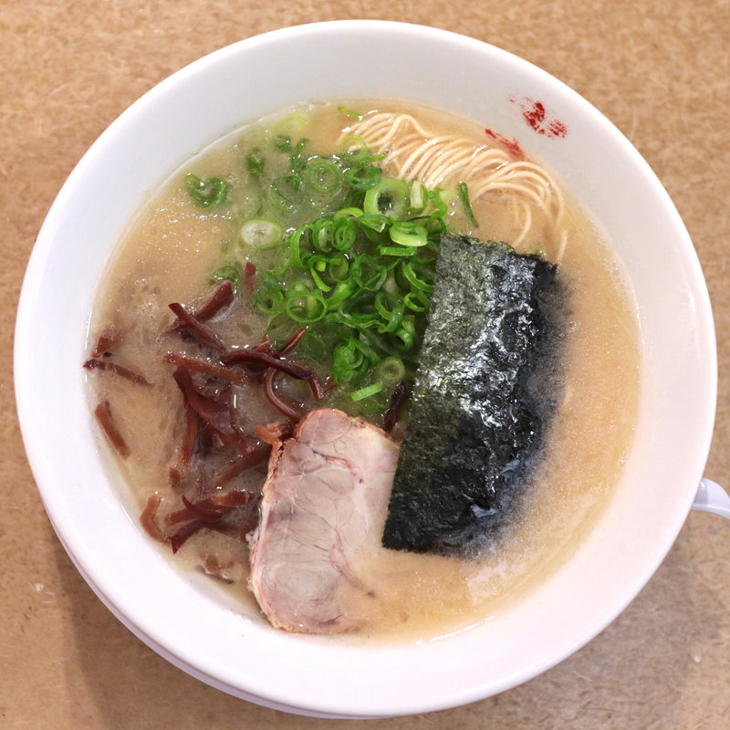 こってり長浜とんこつラーメン(長浜食堂)