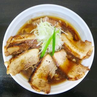 濃口醤油のチャーシュー麺チャーシュー増し(麺匠 なか巌)