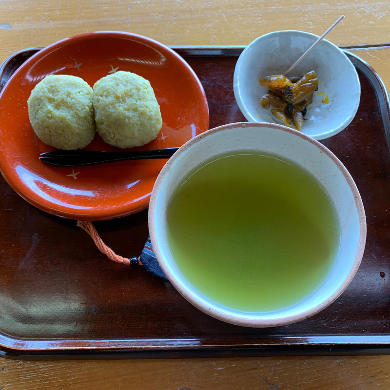 煎茶とずんだ餅(味処 双観山 )