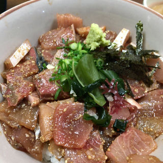 りゅうきゅう丼定食(海鮮いづつ )