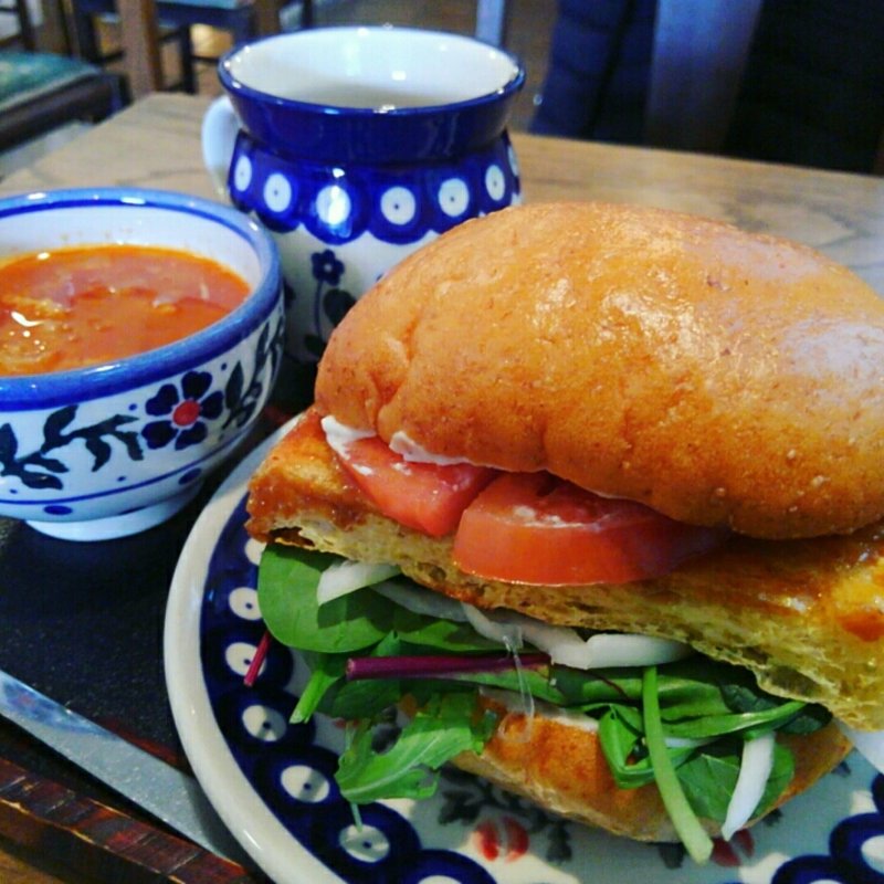 うすあげバーガー(ミニミネストローネ付き)(サルンポヮク )