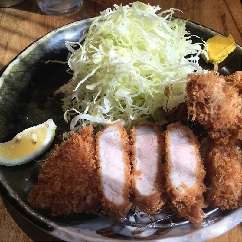 カキフライとロースカツ定食(とんかつ富士㐂(ふじき) 池尻大橋店)