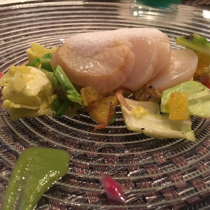 北海道産ホタテ貝のソテー（黒毛和牛ステーキコース）(エンターテイメントグリル&バー「SHUN」)