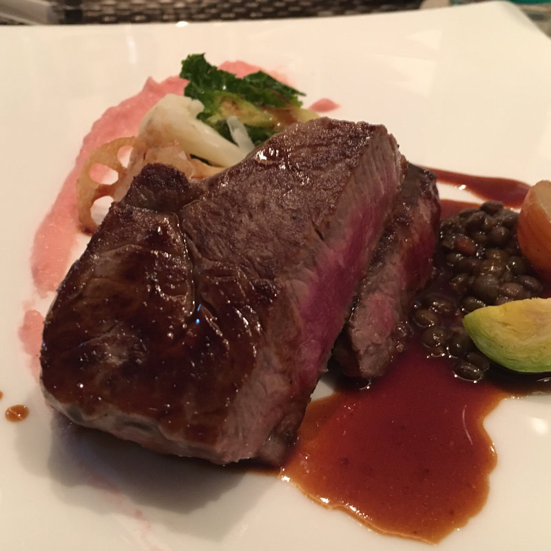 黒毛和牛ロース肉のステーキ3種のソース（黒毛和牛ステーキコース）(エンターテイメントグリル&バー「SHUN」)