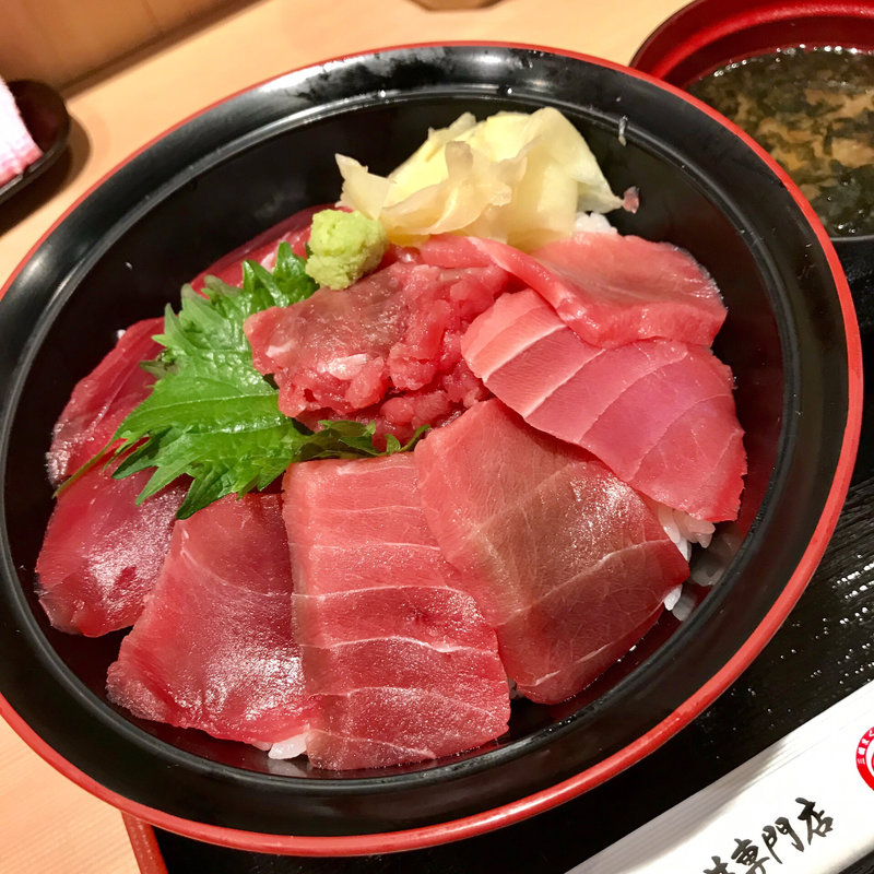 天然めばちマグロ丼(金印)