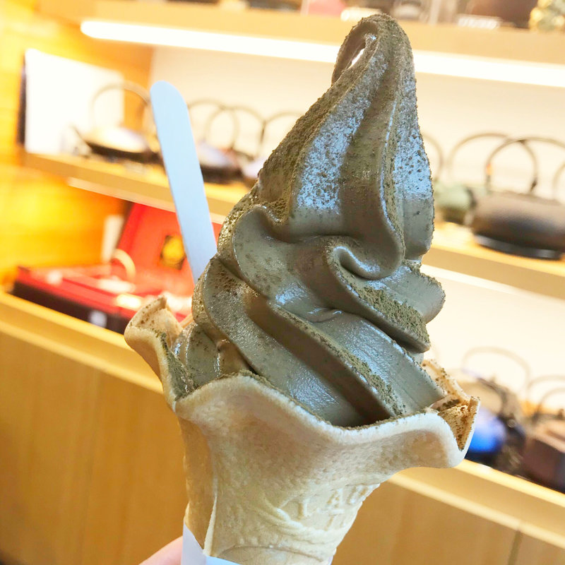 ほうじ茶ソフト(鎌倉茶々御成店 （西口駅前店）)