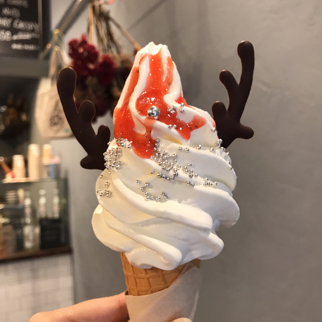 ミルクソフトクリーム クリスマス限定トッピング(Groovy Ice Cream