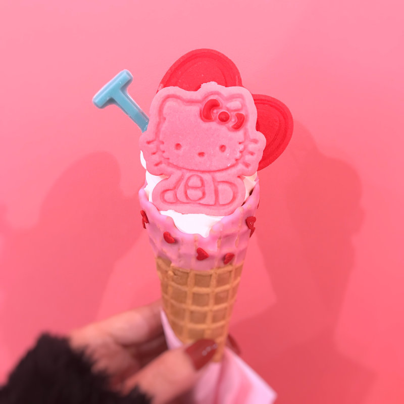 HELLO KITTY(エディーズアイスクリーム)