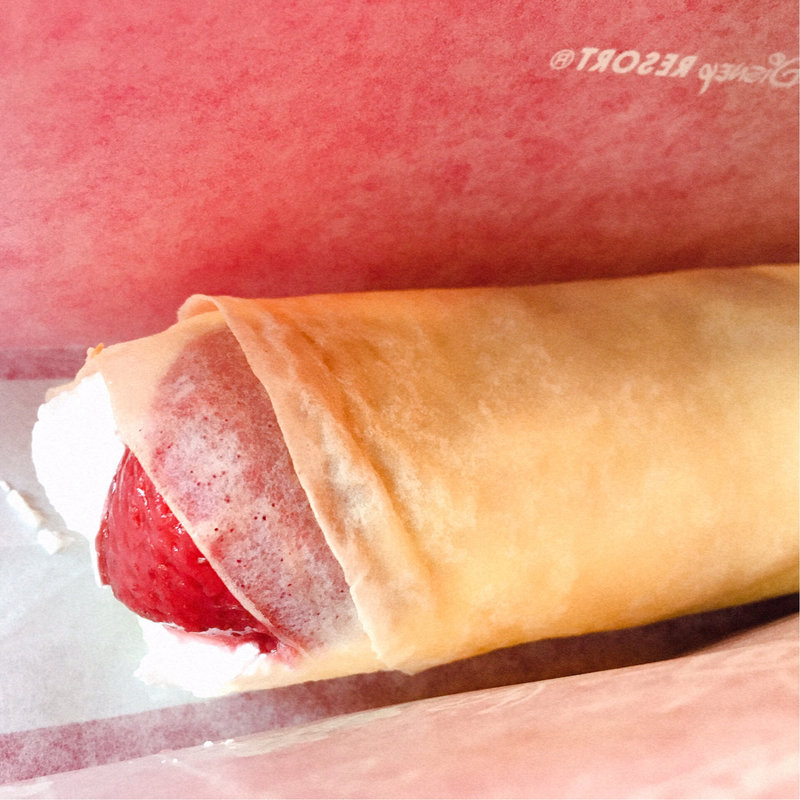 ストロベリークレープ(S.S.コロンビア・ダイニングルーム)