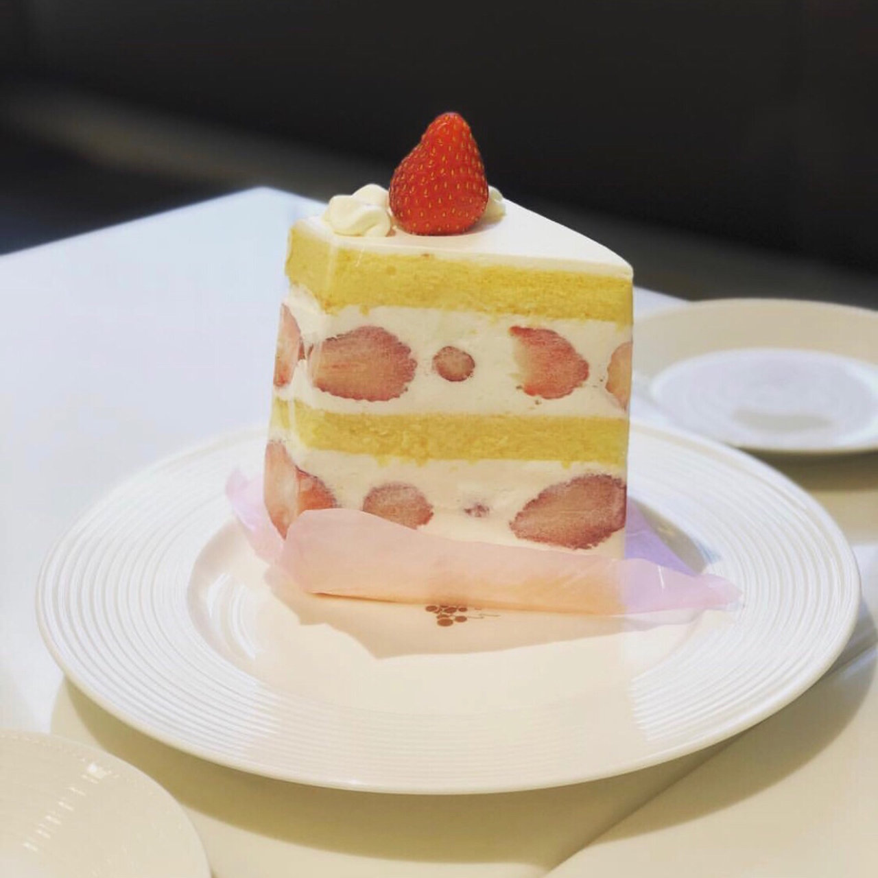 ショートケーキ タカノフルーツパーラー 新宿本店 の口コミ一覧 おいしい一皿が集まるグルメコミュニティサービス Sarah