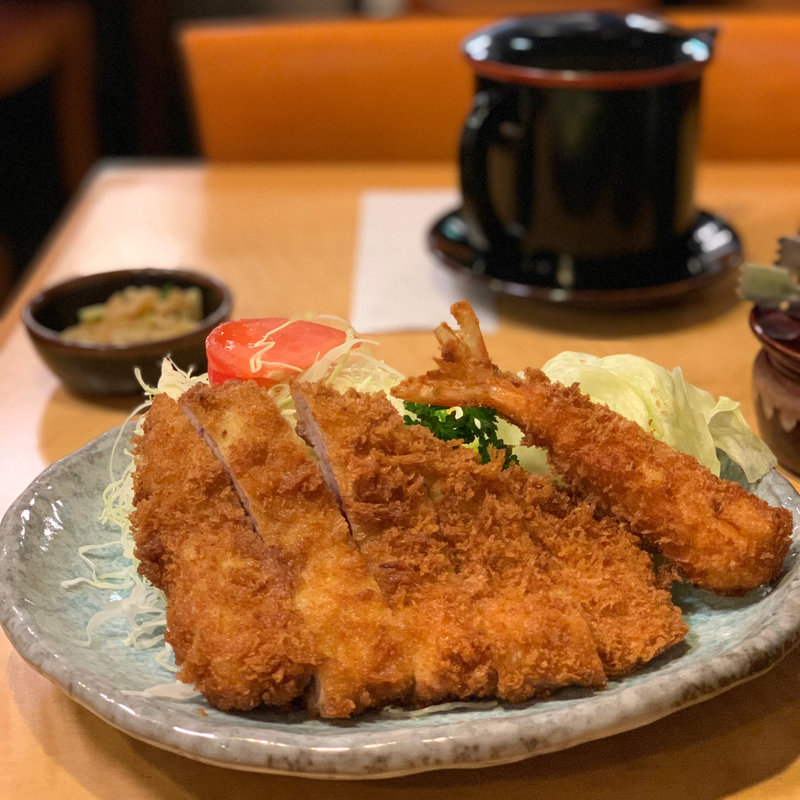 黒豚ヒレカツ(とんかつ にいむら 西新宿店)