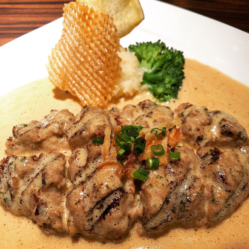 らいむらいとハンバーグステーキ200g(旬菜ステーキ処 らいむらいと （シュンサイステーキドコロ ライムライト）)