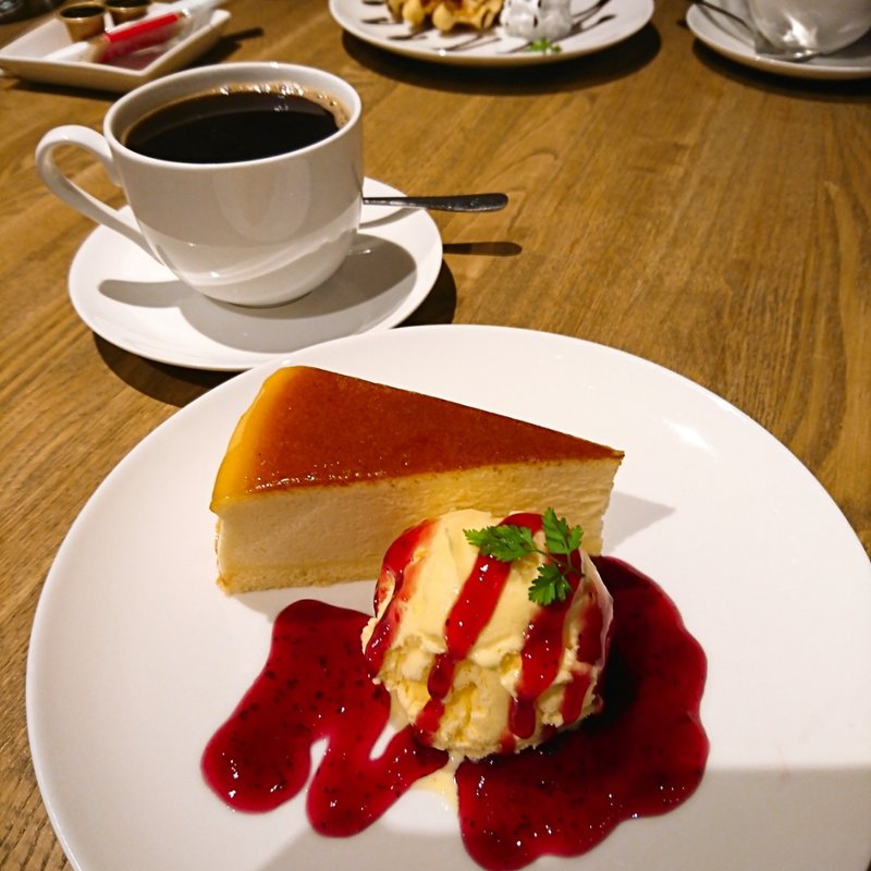 ベイクドチーズケーキ(カフェ花舞)